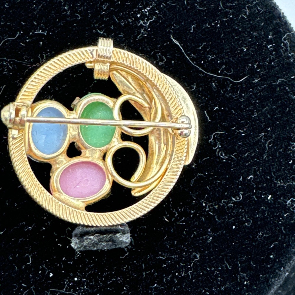 Vintage Stone Trio Brooch Pin Feathers Gold Tone Green Pink Blue Enamel - Picture 2 of 4